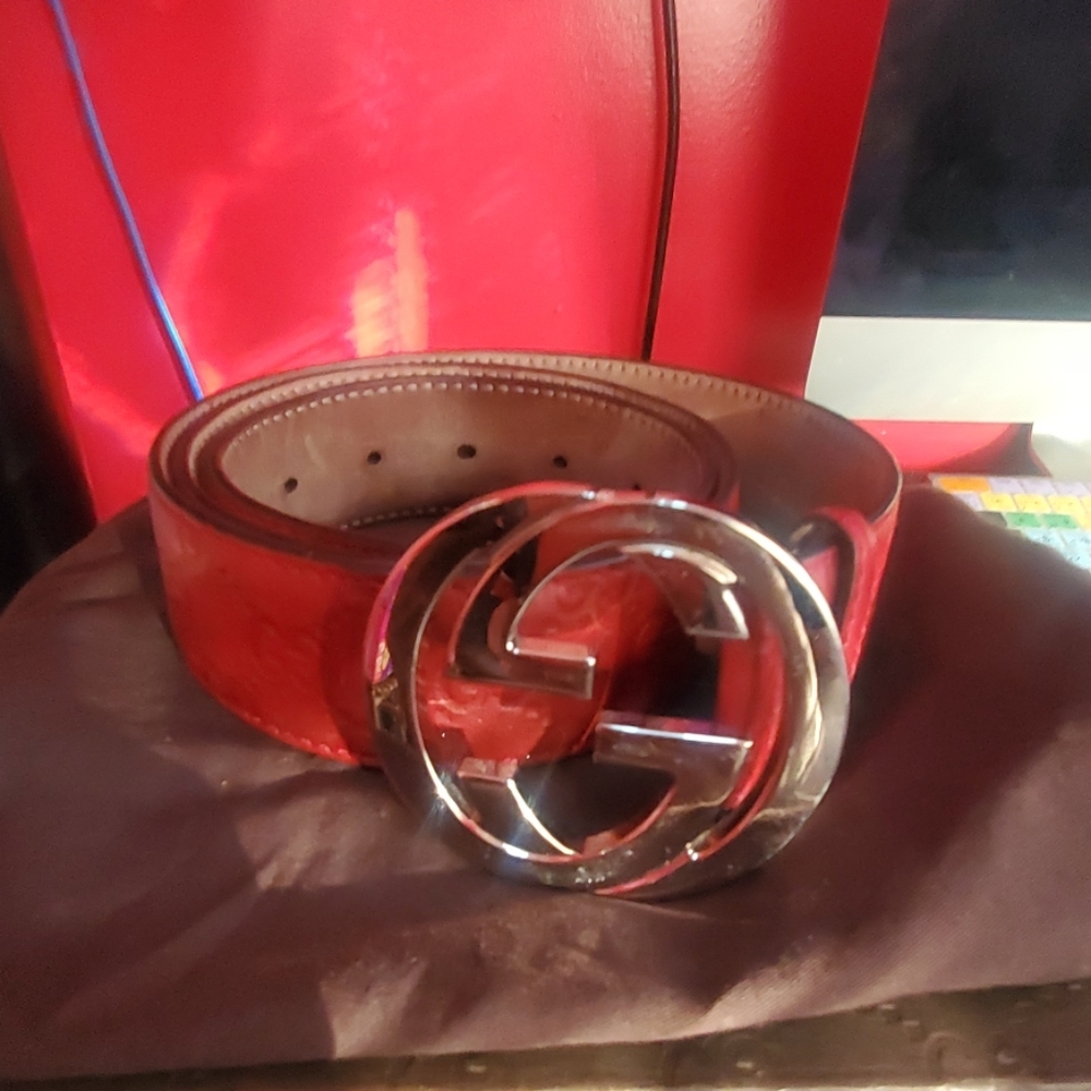 32-34 Red mens gucci belt - Picture 2 of 2